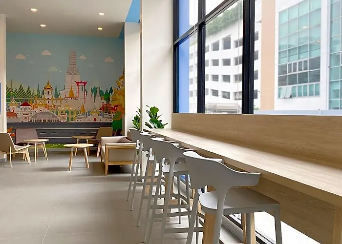 Hotel Hop Krung Thonburi Station 2*