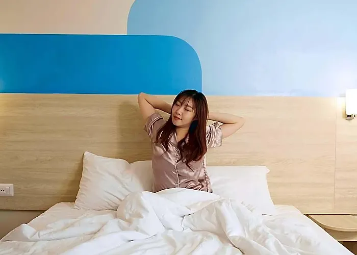 Hotel Hop Krung Thonburi Station Bangkok